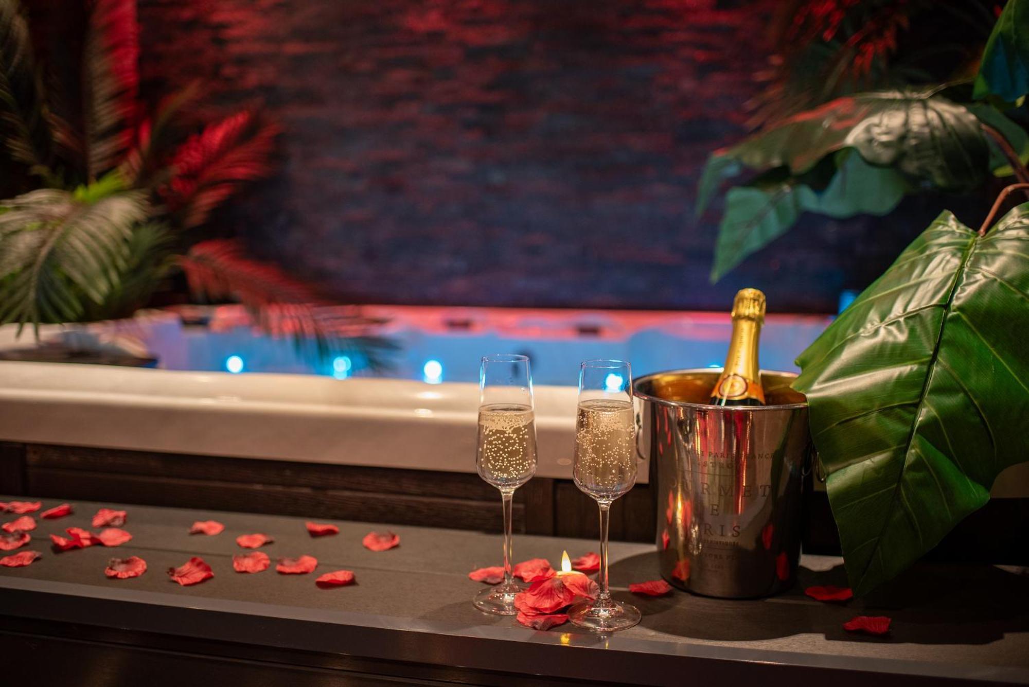 L'Insolite, Spa Privatif Toulouse Ngoại thất bức ảnh